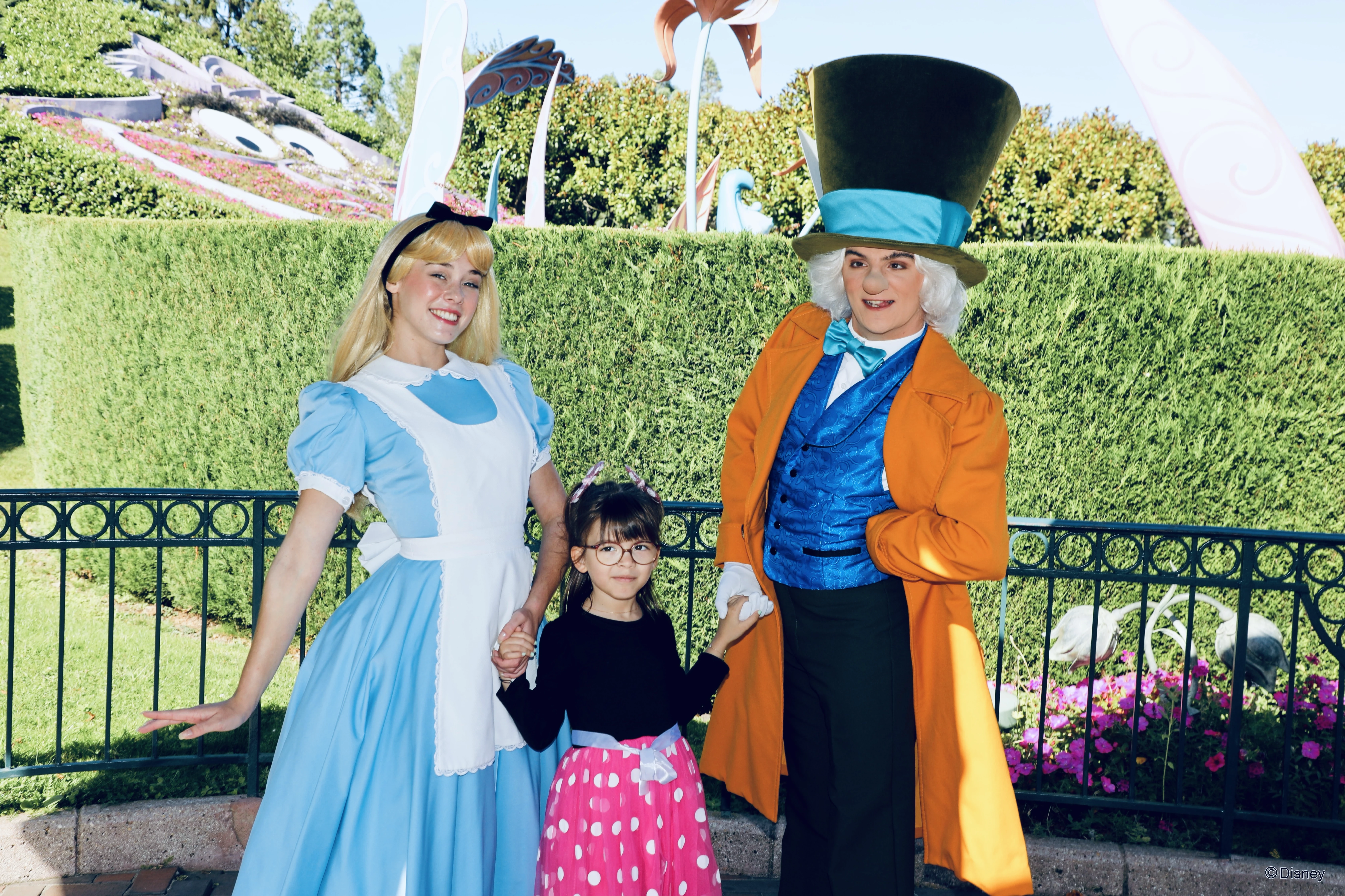 Photo de Lana avec Alice et le Chapelier